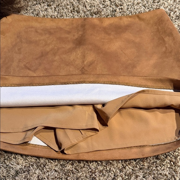 Abercrombie and Fitch Brown Suede Mini - Picture 4 of 7